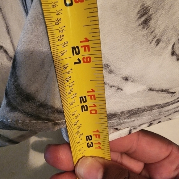 Calvin Klein Loose Fitted Poly Chiffon Sleeveless Twist Detail Blouse Sz XL NWT - Picture 3 of 10